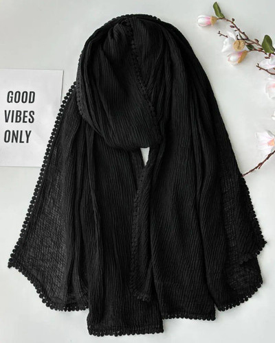 شال مشکی لمه دار درختی دور عدسی