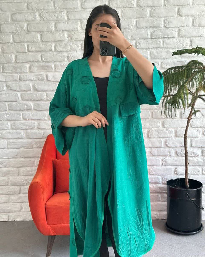 مانتو زنانه بلند کرسپو ترکیبی با گل برجسته